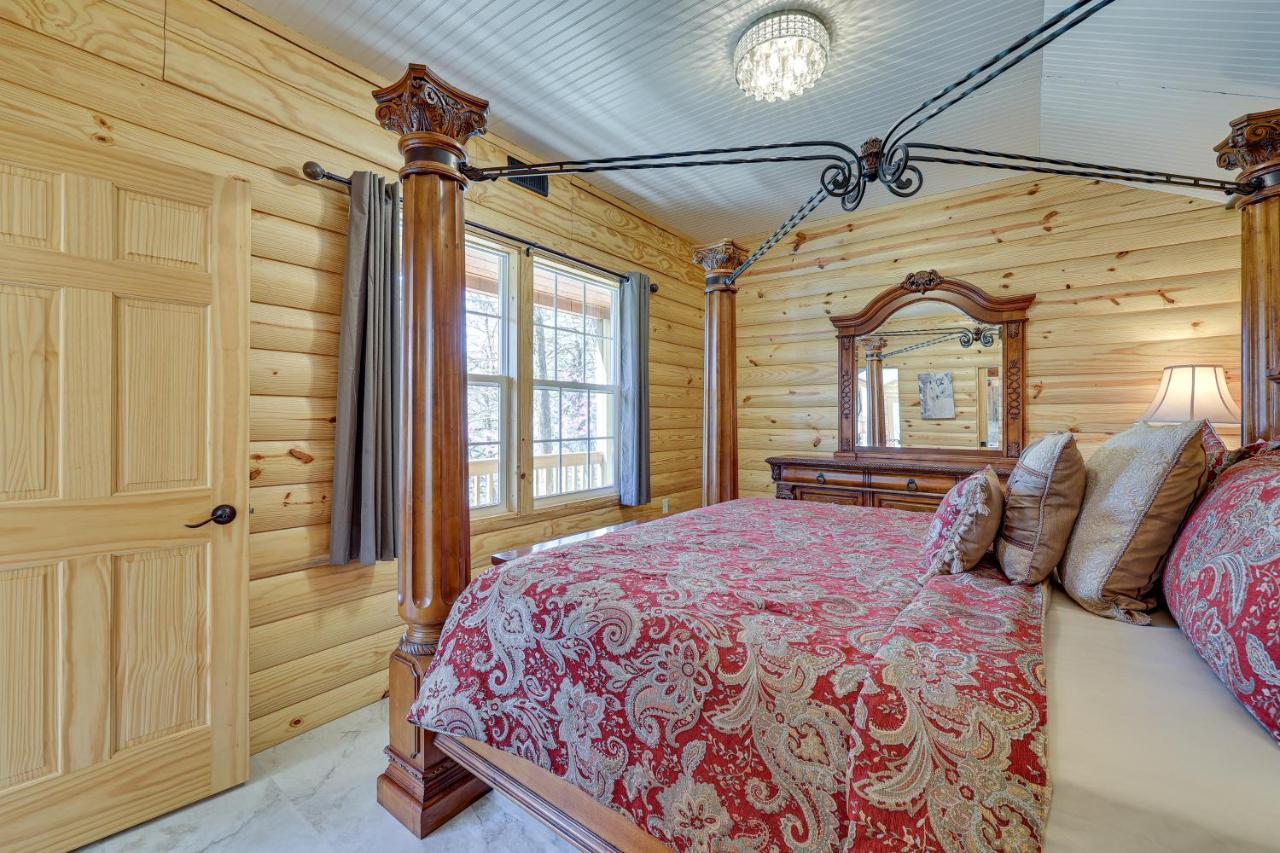 Cliffside Eureka Springs Cabin With Beaver Lake View Exterior foto